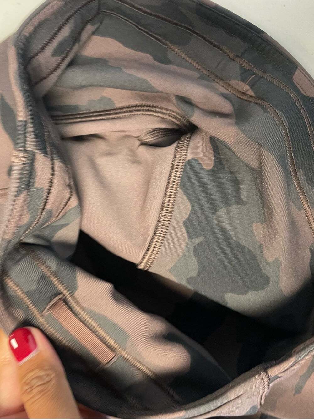 Lululemon Camo Leggings Brown Black Reflective Hem High Rise Yoga Pants Size 4 - Picture 14 of 15